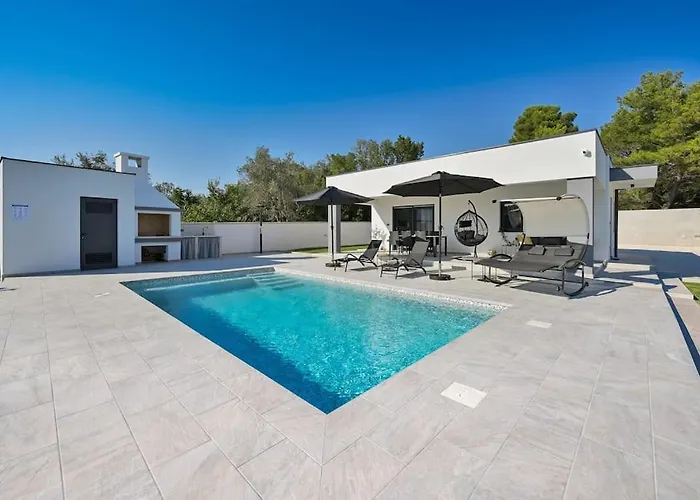 Natali By Istrialux Villa *